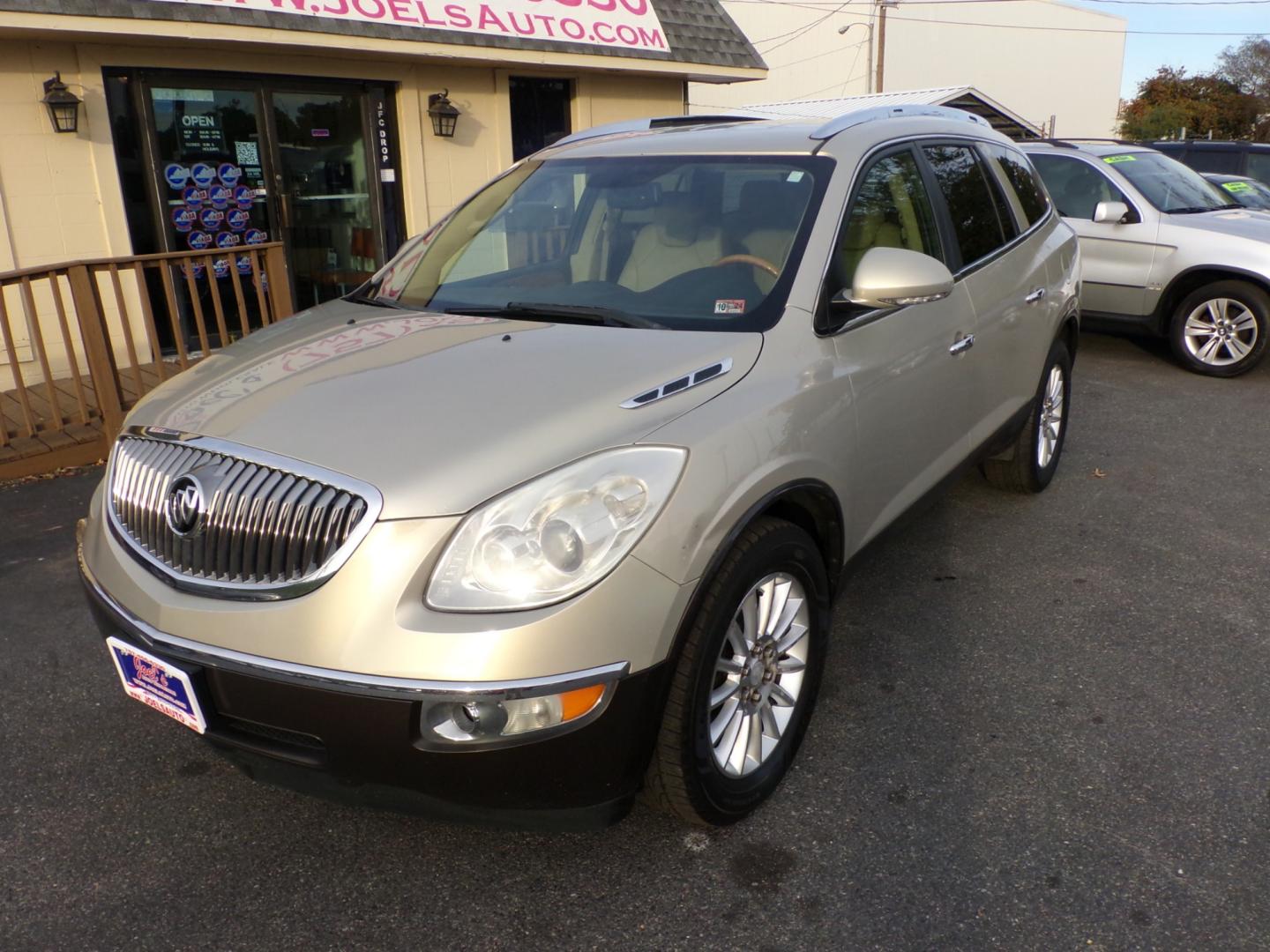 2011 Gold Buick Enclave CXL-1 FWD (5GAKRBED3BJ) with an 3.6L V6 DOHC 24V engine, 6-Speed Automatic Overdrive transmission, located at 5700 Curlew Drive, Norfolk, VA, 23502, (757) 455-6330, 36.841885, -76.209412 - Photo#5